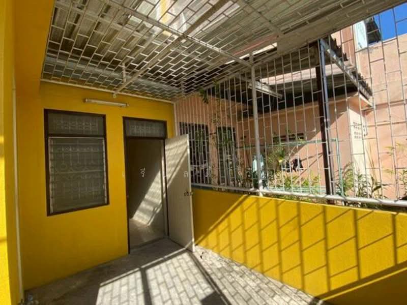 อาคารพาณิชย์ 4.5 ชั้น ทำเลราษฎร์บูรณะ ราคาดี น่าลงทุน, Bangkok, Rat Burana, Bangkok, , 60 sqm, Shophouse For Sale, by เรียลตี้ วัน, 500303751 - DDproperty.com
