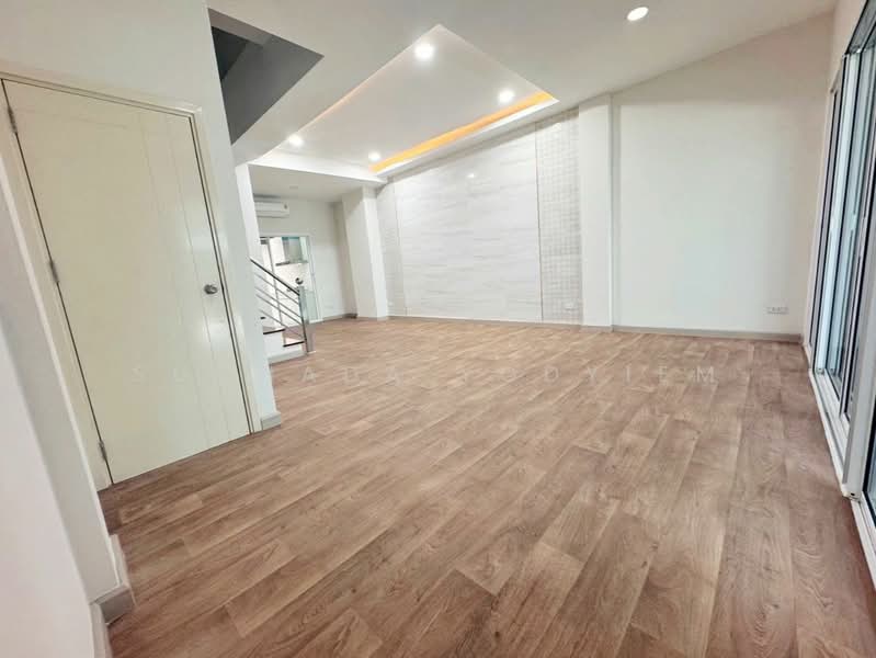 3-BR Townhouse, Bangkok, Bangko, Chom Thong, Bangkok, 3 Bedrooms, 185 sqm, Townhouse For Sale, by Suchada Yodyiem, 500303759 - DDproperty.com