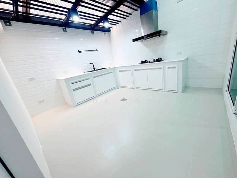 3-BR Townhouse, Bangkok, Bangko, Chom Thong, Bangkok, 3 Bedrooms, 185 sqm, Townhouse For Sale, by Suchada Yodyiem, 500303759 - DDproperty.com