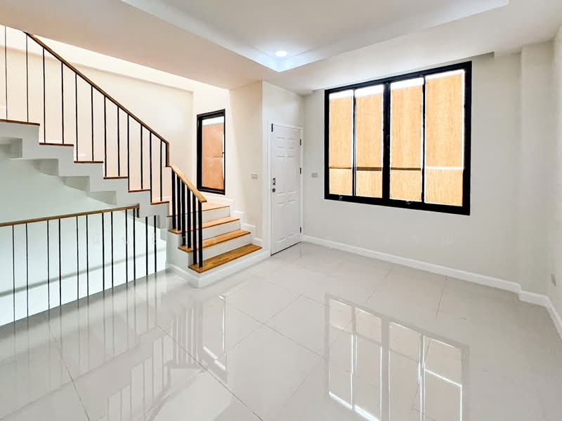 ทาวน์โฮม 3 ชั้น 27.8 ตร.ว ซอยแจ้งวัฒนะ 6, กรุงเทพ, ตลาดบางเขน, หลักสี่, กรุงเทพ, 174 ตร.ม., ทาวน์เฮ้าส์ ขาย, โดย นันธิกา ศรีสุวรรณ, 500303764 - DDproperty.com