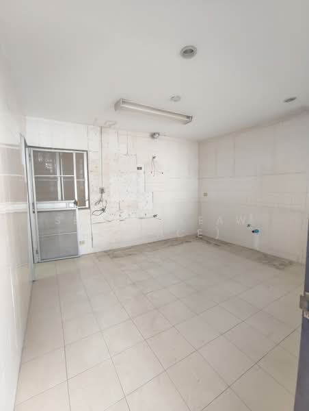 NS Tower Central City Bangna, Bangkok, 19-191 Soi Bang Na-Trat 23, Bang Na Nuea, Bang Na, Bangkok, 3 Bedrooms, 230 sqm, Condo For Sale, by Sea Saikeaw, 500303782 - DDproperty.com