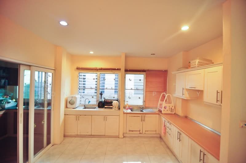 Perfect Garden Kheha Romklao 64, Bangkok, เคหะร่มเกล้า, Khlong Song Ton Nun, Lat Krabang, Bangkok, 3 Bedrooms, 21 sqm, Single Detached House For Rent, by Connex Property, 500303785 - DDproperty.com