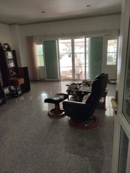 3-BR House, Bangkok, Talat Plu, Thon Buri, Bangkok, 3 Bedrooms, 452 sqm, Single Detached House For Sale, by Pemika Aukkaraleekul, 500303804 - DDproperty.com