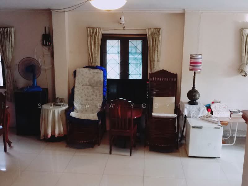LUXE 35 Ratchada-Ladprao, Bangkok, Soi Lat Phrao 35, Lat Phrao Road, Chan Kasem, Chatuchak, Bangkok, 5 Bedrooms, 200 sqm, Townhouse For Sale, by Suchada Yodyiem, 500303886 - DDproperty.com
