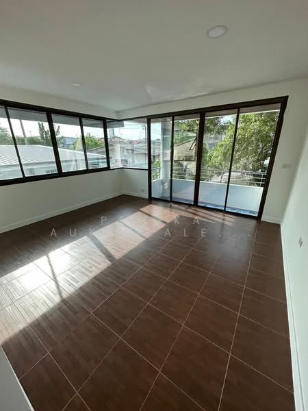 บ้าน 5-ห้องนอน, กรุงเทพ, พลับพลา, วังทองหลาง, กรุงเทพ, 524 ตร.ม., บ้านเดี่ยว ขาย, โดย Pemika Aukkaraleekul, 500303917 - DDproperty.com