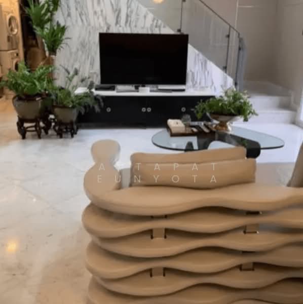 Maestro 01 Sathorn-Yenakat, Bangkok, 14 Yen Akat Road, Thung Maha Mek, Sathon, Bangkok, 3 Bedrooms, 138 sqm, Condo For Sale, by Nattapat Reunyota, 500303948 - DDproperty.com