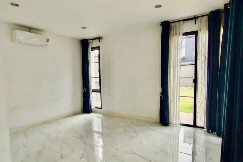 The Park at Fashion, Bangkok, Ratchada-Ramintra Road, Khan Na Yao, Khan Na Yao, Bangkok, 4 Bedrooms, 320 sqm, Townhouse For Sale, by ERA Holding (Thailand) Co., Ltd., 500303996 - DDproperty.com