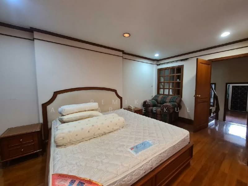 3-BR Townhouse, Bangkok, Arun Amarin, Bangkok Noi, Bangkok, 3 Bedrooms, 280 sqm, Townhouse For Sale, by Pemika Aukkaraleekul, 500304018 - DDproperty.com