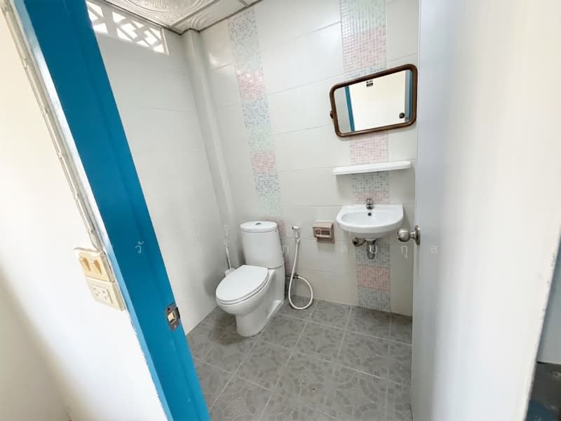 Buathong Thani Village, Nonthaburi, ถนนคู่ขนานกาณจนาภิเษก, Bang Bua Thong, Nonthaburi, 6 Bedrooms, 97 sqm, Townhouse For Sale, by Parinthida Sawuddisopakaykul, 500304047 - DDproperty.com