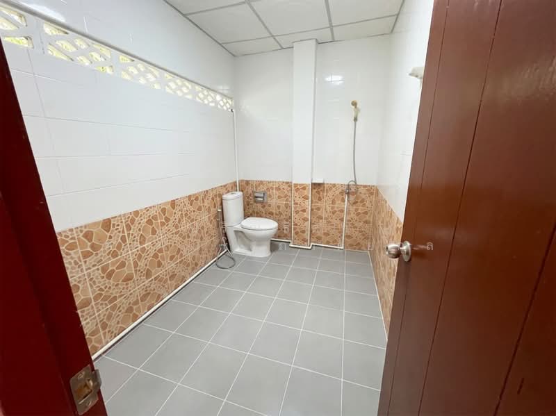 Buathong Thani Village, Nonthaburi, ถนนคู่ขนานกาณจนาภิเษก, Bang Bua Thong, Nonthaburi, 6 Bedrooms, 97 sqm, Townhouse For Sale, by Parinthida Sawuddisopakaykul, 500304047 - DDproperty.com