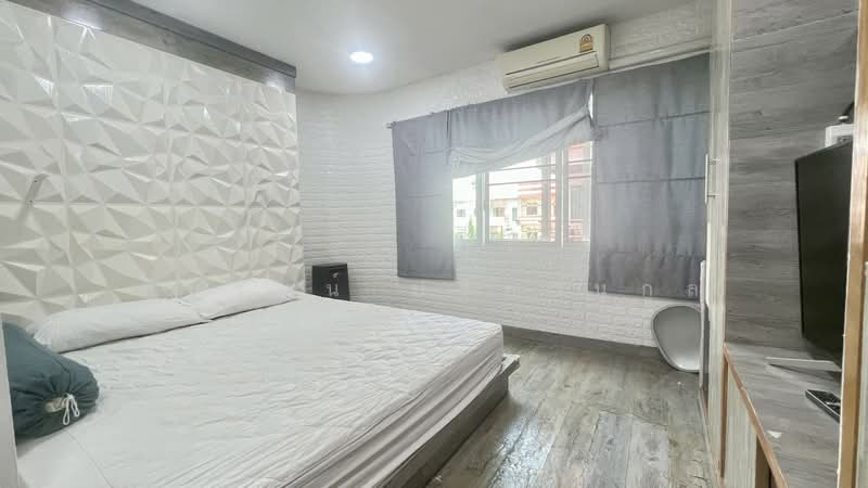 Family House Ladprao 71, Bangkok, 71 Ladprao, Lat Phrao, Lat Phrao, Bangkok, 2 Bedrooms, 55 sqm, Condo For Sale, by สินรัตน์ ปรีชานุกูล, 500304081 - DDproperty.com