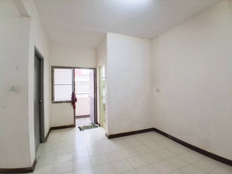 Baan Ua-Athorn Wat Sri Waree Noi, Samut Prakan, Srisa Chorakhe Yai, Bang Sao Thong, Samut Prakan, 1 Bedroom, 32 sqm, Condo For Sale, by The Best Property ไก่, 500304084 - DDproperty.com