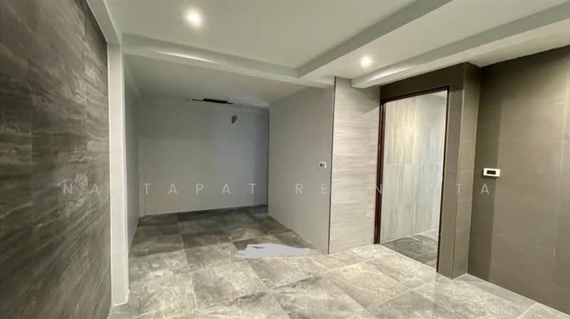 4-BR House, Bangkok, Din Daeng, Din Daeng, Bangkok, 4 Bedrooms, 200 sqm, Single Detached House For Sale, by Nattapat Reunyota, 500304087 - DDproperty.com