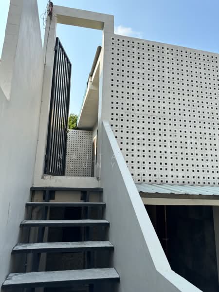 4-BR House, Bangkok, Din Daeng, Din Daeng, Bangkok, 4 Bedrooms, 200 sqm, Single Detached House For Sale, by Nattapat Reunyota, 500304087 - DDproperty.com