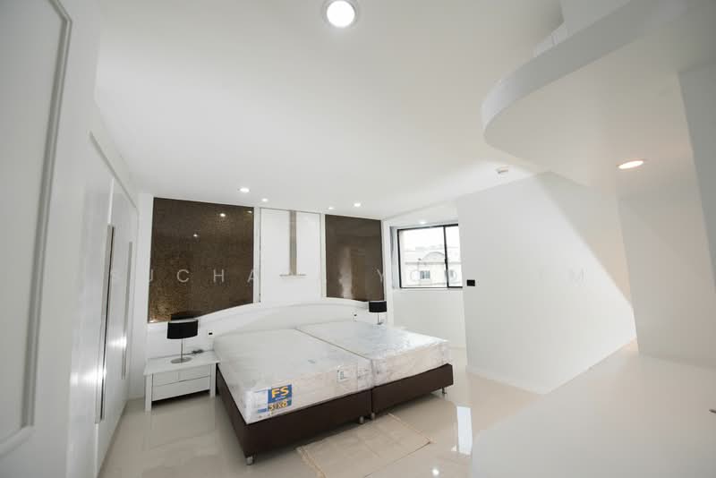 President Park Sukhumvit 24, Bangkok, 99 Sukhumvit 24 Alley, Khlongtoei Nua, Watthana, Bangkok, 3 Bedrooms, 240 sqm, Condo For Sale, by Suchada Yodyiem, 500304174 - DDproperty.com