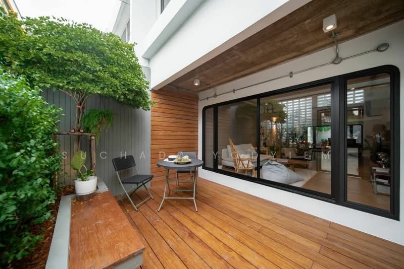 3-BR Townhouse, Bangkok, Khlong Tan Nua, Watthana, Bangkok, 3 Bedrooms, 250 sqm, Townhouse For Sale, by Suchada Yodyiem, 500304195 - DDproperty.com