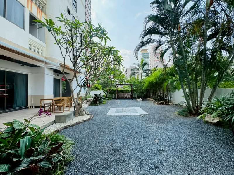 Charan Tower Residences by Aspira, Bangkok, 19 Soi Sukhumvit 43, Khlong Tan Nua, Watthana, Bangkok, 4 Bedrooms, 680 sqm, Apartment For Rent, by Vichai Annavakulthorn, 500304235 - DDproperty.com
