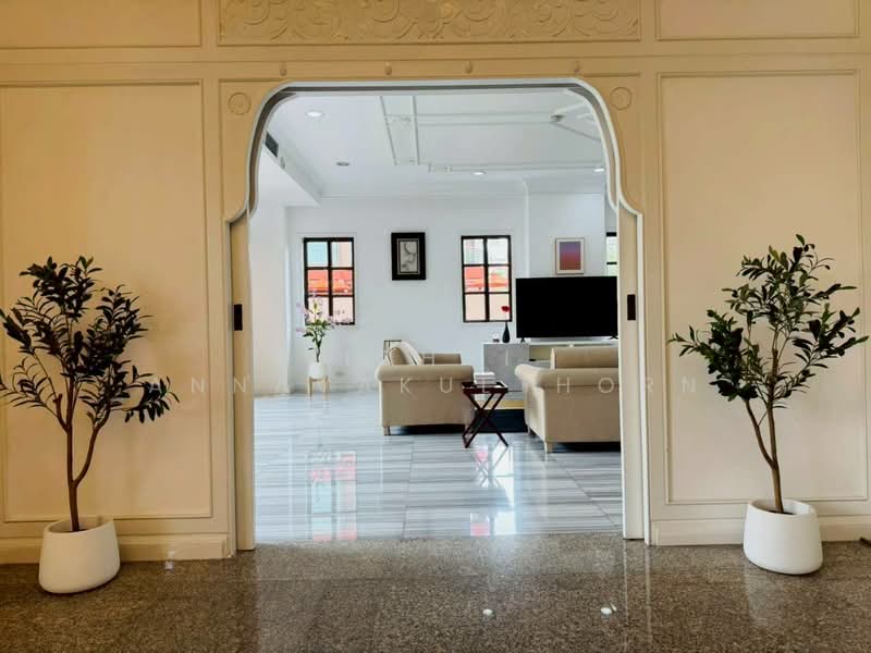 Charan Tower Residences by Aspira, Bangkok, 19 Soi Sukhumvit 43, Khlong Tan Nua, Watthana, Bangkok, 4 Bedrooms, 680 sqm, Apartment For Rent, by Vichai Annavakulthorn, 500304235 - DDproperty.com