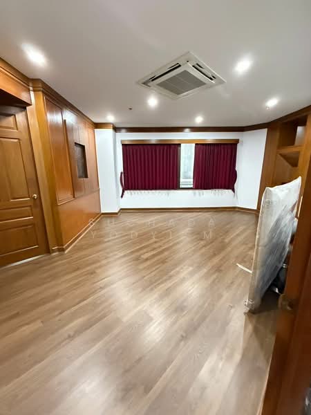 Moon Tower, Bangkok, Soi Sukhumvit 59, Khlong Tan Nua, Watthana, Bangkok, 2 Bedrooms, 332 sqm, Condo For Sale, by Suchada Yodyiem, 500304249 - DDproperty.com