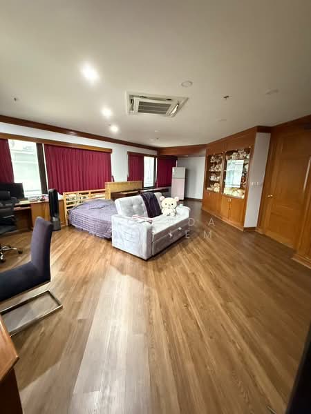 Moon Tower, Bangkok, Soi Sukhumvit 59, Khlong Tan Nua, Watthana, Bangkok, 2 Bedrooms, 332 sqm, Condo For Sale, by Suchada Yodyiem, 500304249 - DDproperty.com