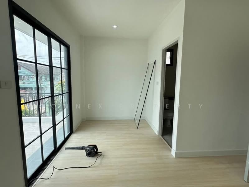 Newly Renovated Detached House at Soi Ramintra 34, Bangkok, -, Tha Rang, Bang Khen, Bangkok, 4 Bedrooms, 21 sqm, Single Detached House For Sale, by Connex Property, 500304274 - DDproperty.com