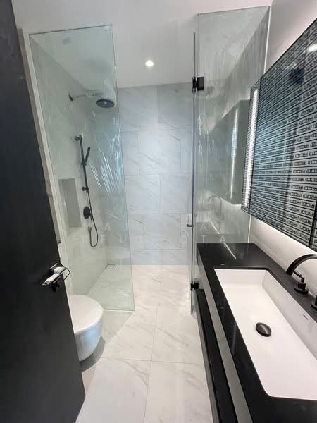 Tait Sathorn 12, Bangkok, Soi Sathorn 12, Sathorn Road, Silom, Bang Rak, Bangkok, 2 Bedrooms, 80 sqm, Condo For Sale, by Nattapat Reunyota, 500304292 - DDproperty.com