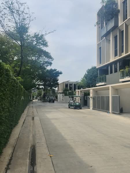 ทาวน์เฮ้าส์ 3-ห้องนอน, กรุงเทพ, คลองเจ้าคุณสิงห์, วังทองหลาง, กรุงเทพ, 284 ตร.ม., ทาวน์เฮ้าส์ ขาย, โดย Pemika Aukkaraleekul, 500304297 - DDproperty.com