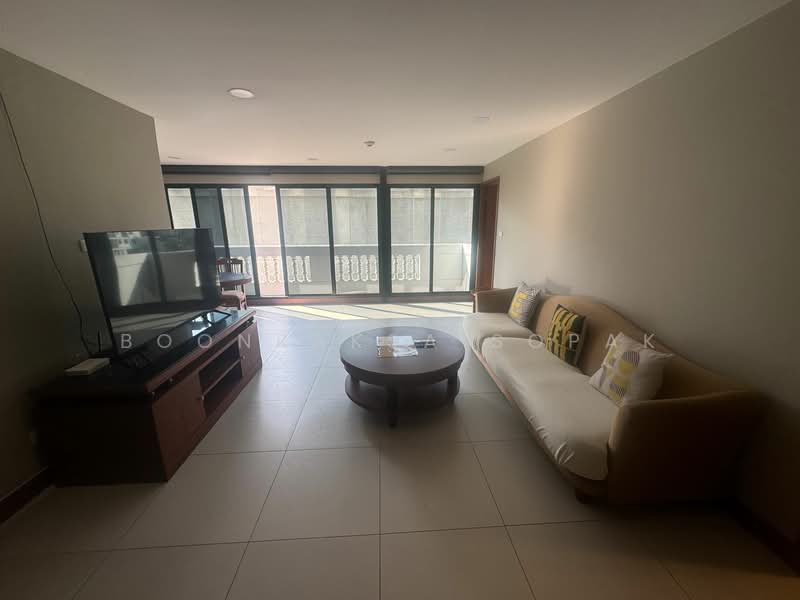 United Tower Thonglor, Bangkok, 333 Soi Thonglor 17, Khlong Tan Nua, Watthana, Bangkok, 2 Bedrooms, 130 sqm, Condo For Rent, by Boonraksa Sopak, 500304299 - DDproperty.com