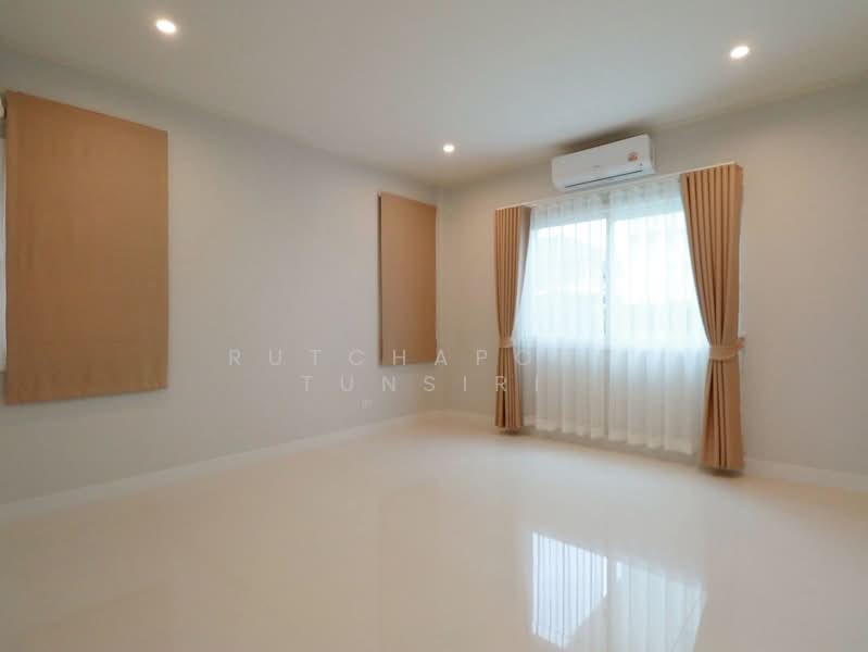 บ้านให้เช่า – ใกล้กาดฝรั่ง เพียง 5 นาที ค่าเช่า 50,000 บาท / เดือน รหัสทรัพย์ : No.14H1083, Chiang Mai, Hang Dong, Hang Dong, Chiang Mai, 4 Bedrooms, 150 sqm, Single Detached House For Rent, by Rutchaporn Tunsiri, 500304307 - DDproperty.com