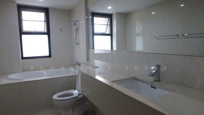 Vanida Apartment Ekkamai, Bangkok, Khlong Tan Nua, Watthana, Bangkok, 3 Bedrooms, 250 sqm, Apartment For Rent, by Boonraksa Sopak, 500304317 - DDproperty.com