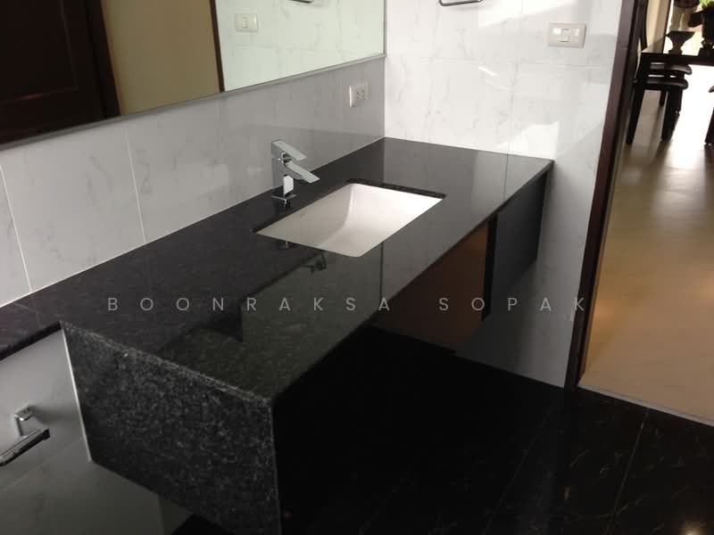 Vanida Apartment Ekkamai, Bangkok, Khlong Tan Nua, Watthana, Bangkok, 3 Bedrooms, 250 sqm, Apartment For Rent, by Boonraksa Sopak, 500304317 - DDproperty.com