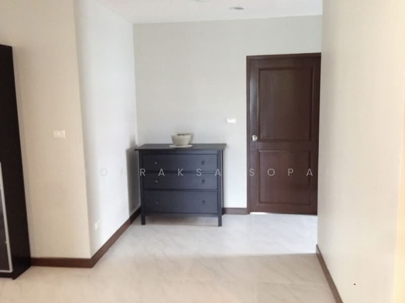 Vanida Apartment Ekkamai, Bangkok, Khlong Tan Nua, Watthana, Bangkok, 3 Bedrooms, 250 sqm, Apartment For Rent, by Boonraksa Sopak, 500304317 - DDproperty.com