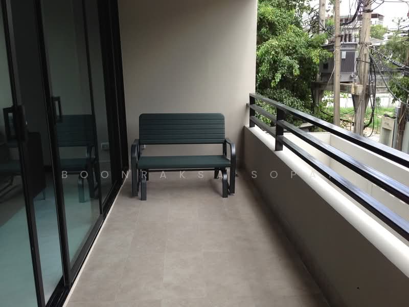 Vanida Apartment Ekkamai, Bangkok, Khlong Tan Nua, Watthana, Bangkok, 3 Bedrooms, 250 sqm, Apartment For Rent, by Boonraksa Sopak, 500304317 - DDproperty.com