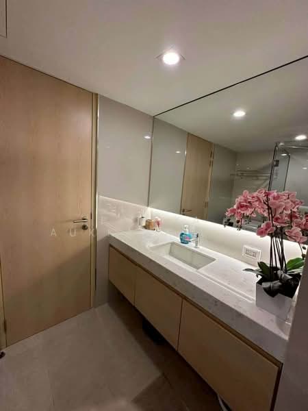 Silom Suite, Bangkok, Soi Sathorn 12, Sathorn Road, Silom, Bang Rak, Bangkok, 4 Bedrooms, 114 sqm, Condo For Sale, by Pemika Aukkaraleekul, 500304399 - DDproperty.com