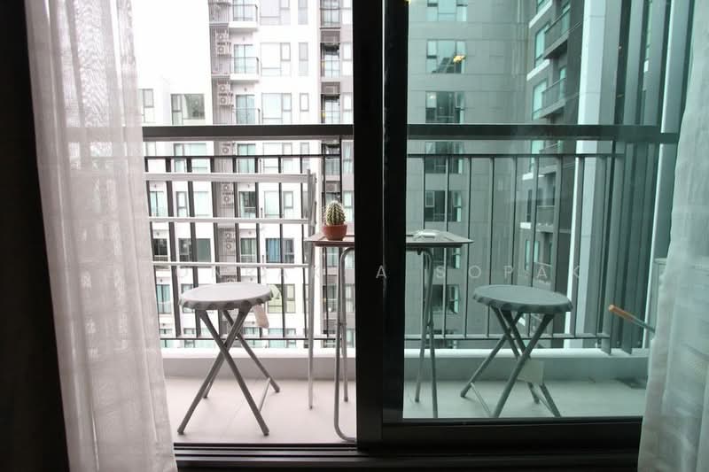 Rhythm Sukhumvit 36-38, Bangkok, 55 Soi Sukhumvit 36, Sukhumvit Road, Phra Kanong, Khlong Toei, Bangkok, 2 Bedrooms, 54 sqm, Condo For Rent, by Boonraksa Sopak, 500304423 - DDproperty.com
