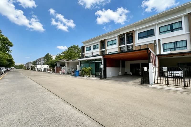 Patio Vibhavadi-Songprapa, Bangkok, Si Khan, Don Mueang, Bangkok, 3 Bedrooms, 250 sqm, Single Detached House For Sale, by สง่าชัย ไทรทองคำ, 500304428 - DDproperty.com