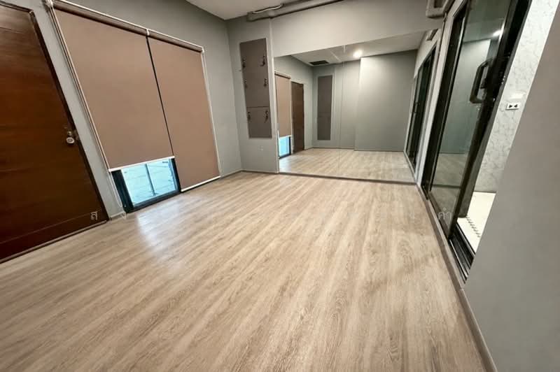 Patio Vibhavadi-Songprapa, Bangkok, Si Khan, Don Mueang, Bangkok, 3 Bedrooms, 250 sqm, Single Detached House For Sale, by สง่าชัย ไทรทองคำ, 500304428 - DDproperty.com