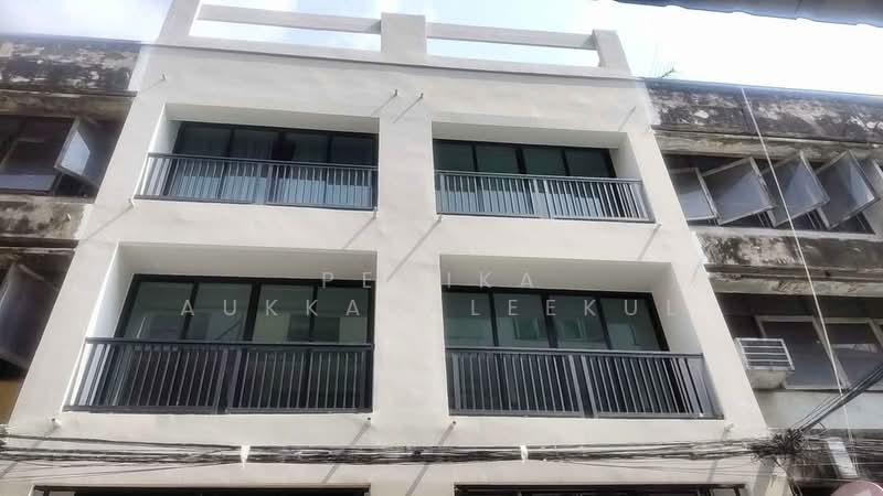ทาวน์เฮ้าส์ 4-ห้องนอน, กรุงเทพ, บางจาก, พระโขนง, กรุงเทพ, 200 ตร.ม., ทาวน์เฮ้าส์ ขาย, โดย Pemika Aukkaraleekul, 500304445 - DDproperty.com