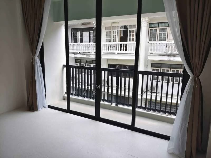 4-BR Townhouse, Bangkok, Bang Chak, Phra Khanong, Bangkok, 4 Bedrooms, 200 sqm, Townhouse For Sale, by Pemika Aukkaraleekul, 500304445 - DDproperty.com