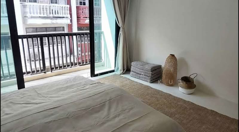 ทาวน์เฮ้าส์ 4-ห้องนอน, กรุงเทพ, บางจาก, พระโขนง, กรุงเทพ, 200 ตร.ม., ทาวน์เฮ้าส์ ขาย, โดย Pemika Aukkaraleekul, 500304445 - DDproperty.com