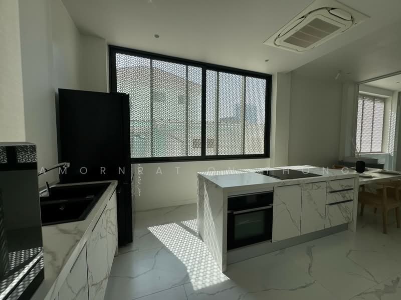 House, Bangkok, Khlong Tan Nua, Watthana, Bangkok, 3 Bedrooms, 580 sqm, Single Detached House For Sale, by Amornrat On-Thong, 500304452 - DDproperty.com