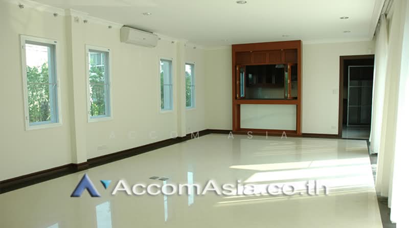 Modern Spacious House with Large Island Kitchen in Sukhumvit, Bangkok, Khlong Tan Nua, Watthana, Bangkok, 4 Bedrooms, 450 sqm, Single Detached House For Rent, by Accom Asia, 500304478 - DDproperty.com