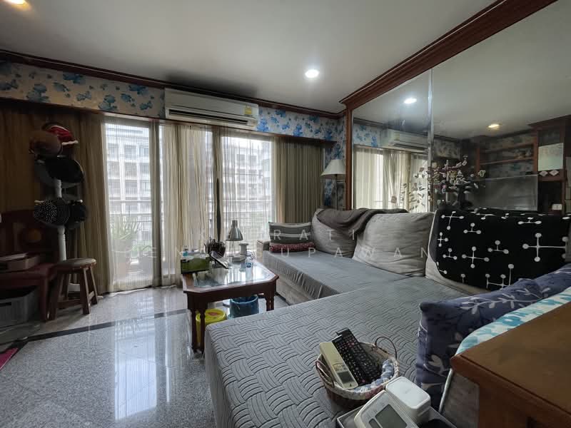 Green Point Silom, Bangkok, 29 Soi Anumanratthanon, Suriyawong, Bang Rak, Bangkok, 2 Bedrooms, 85 sqm, Condo For Sale, by Keerati Benjasupawan, 500304483 - DDproperty.com