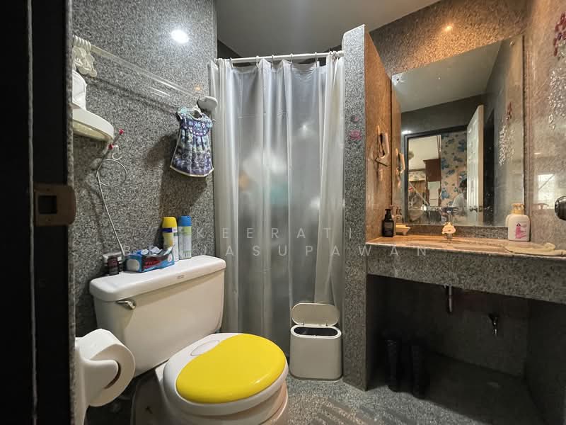 Green Point Silom, Bangkok, 29 Soi Anumanratthanon, Suriyawong, Bang Rak, Bangkok, 2 Bedrooms, 85 sqm, Condo For Sale, by Keerati Benjasupawan, 500304483 - DDproperty.com