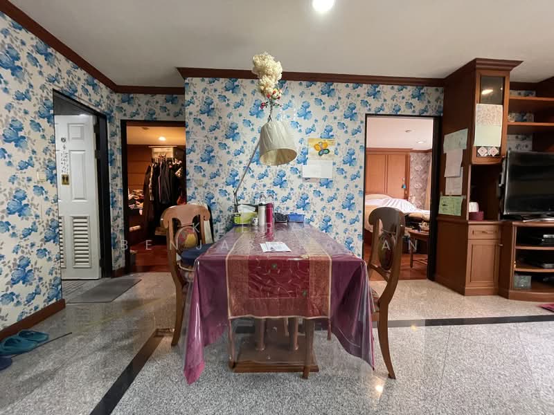 Green Point Silom, Bangkok, 29 Soi Anumanratthanon, Suriyawong, Bang Rak, Bangkok, 2 Bedrooms, 85 sqm, Condo For Sale, by Keerati Benjasupawan, 500304483 - DDproperty.com