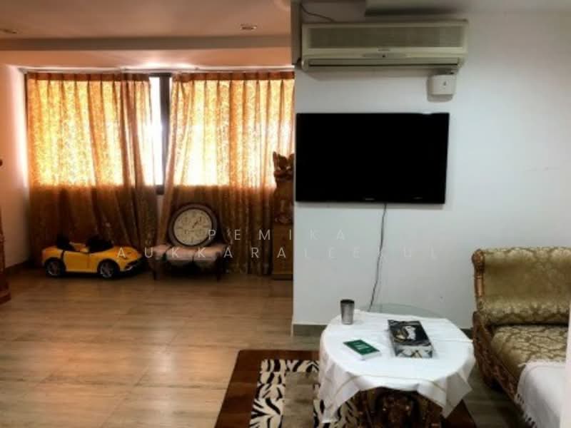Crystal Garden, Bangkok, 217 Sukhumvit 4 Alley, Khlong Toei, Bangkok, 3 Bedrooms, 333 sqm, Condo For Sale, by Pemika Aukkaraleekul, 500304499 - DDproperty.com