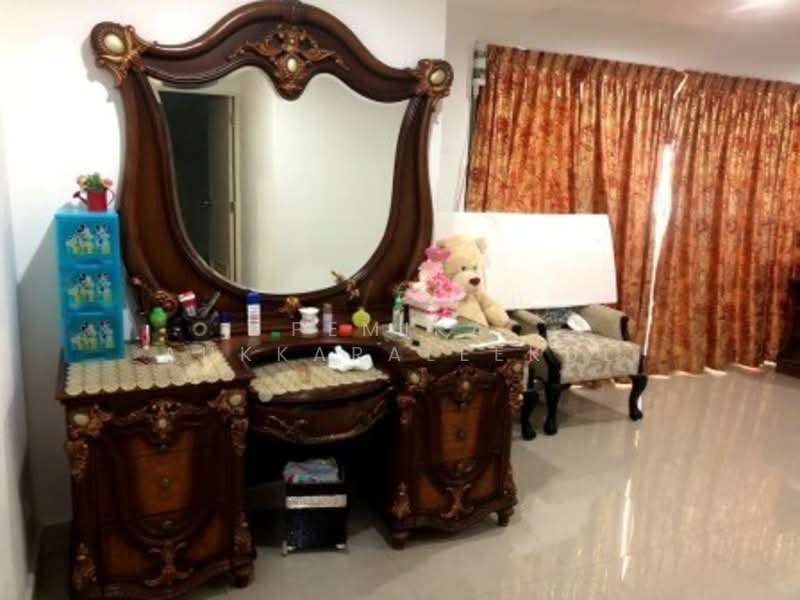 Crystal Garden, Bangkok, 217 Sukhumvit 4 Alley, Khlong Toei, Bangkok, 3 Bedrooms, 333 sqm, Condo For Sale, by Pemika Aukkaraleekul, 500304499 - DDproperty.com
