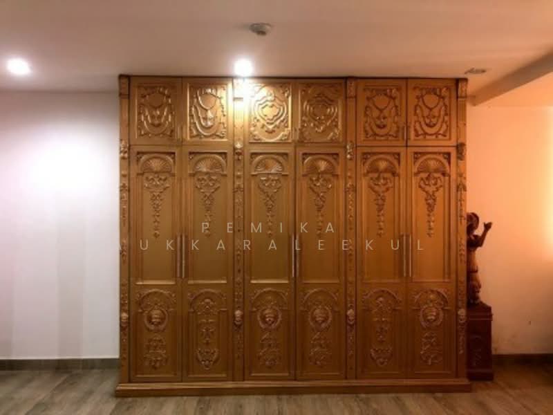 Crystal Garden, Bangkok, 217 Sukhumvit 4 Alley, Khlong Toei, Bangkok, 3 Bedrooms, 333 sqm, Condo For Sale, by Pemika Aukkaraleekul, 500304499 - DDproperty.com