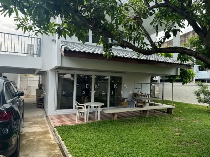 4-BR House, Bangkok, Lat Yao, Chatuchak, Bangkok, 4 Bedrooms, 320 sqm, Single Detached House For Sale, by Pemika Aukkaraleekul, 500304527 - DDproperty.com