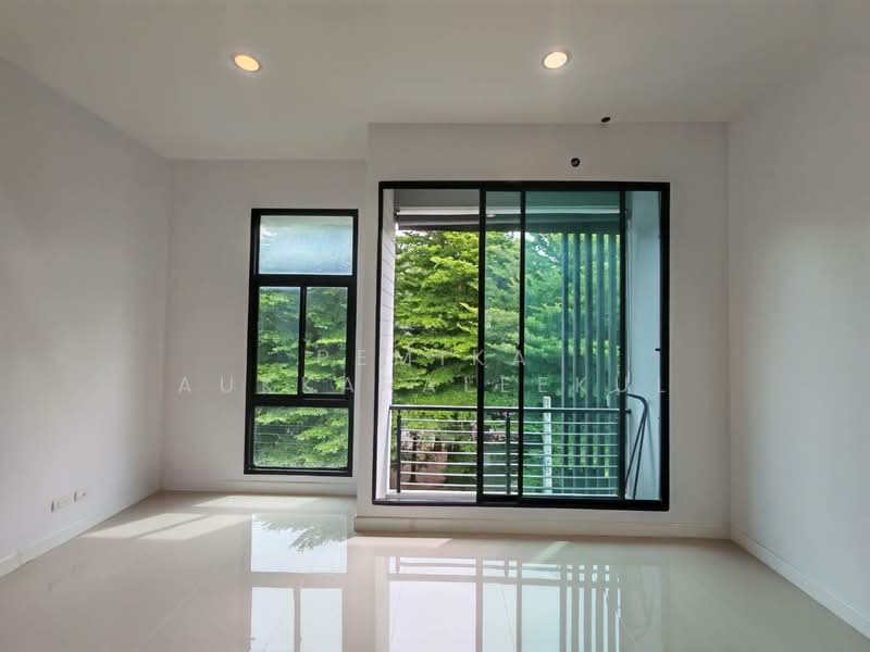 Baan Klang Muang Rama 9-Ramkhmahaeng, Bangkok, Soi Ramkhamhaeng 39, Phlapphla, Wang Thonglang, Bangkok, 3 Bedrooms, 149 sqm, Townhouse For Sale, by Pemika Aukkaraleekul, 500304532 - DDproperty.com